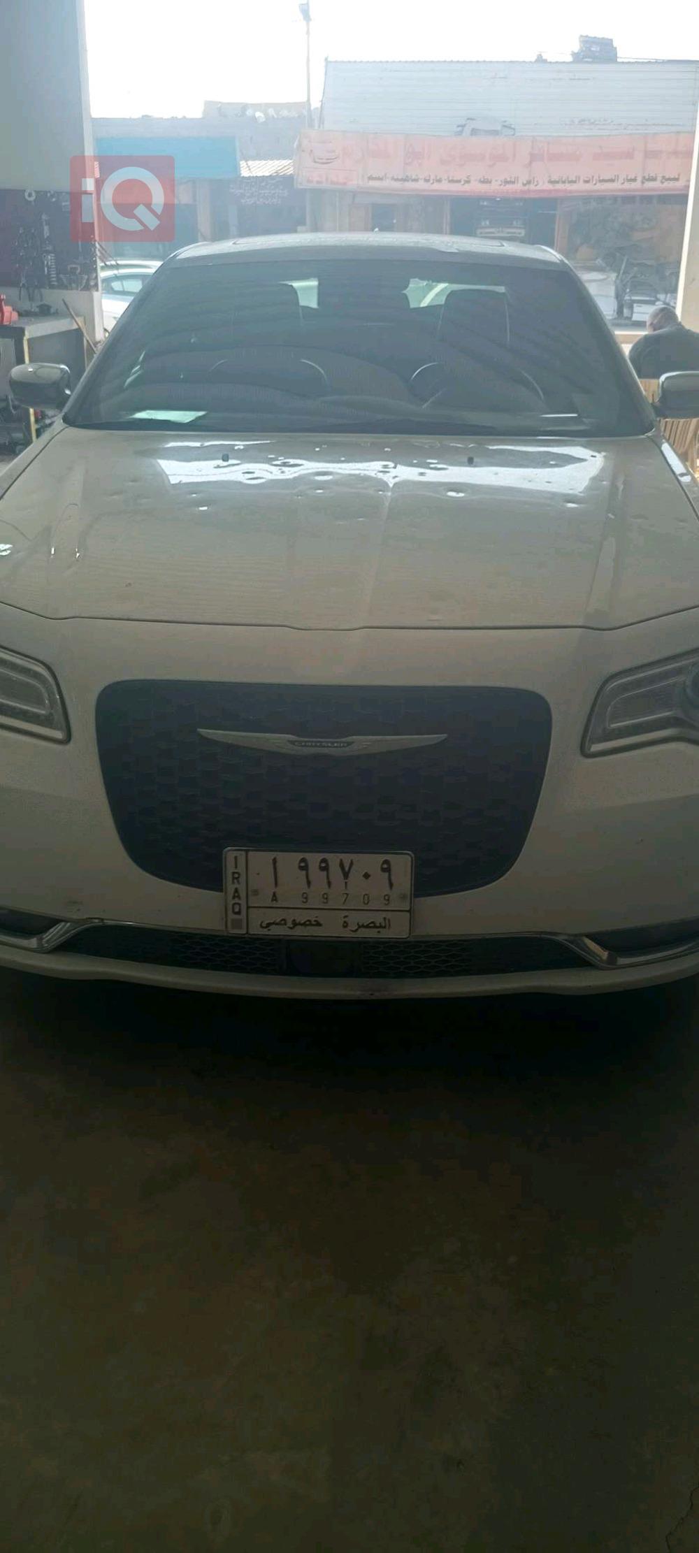 کرایسلەر 300